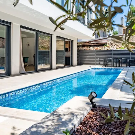 Marijan - Modern With Pool & Jacuzzi - Rovinj *