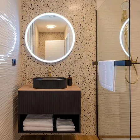 Marijan - Modern With Pool & Jacuzzi - Rovinj *