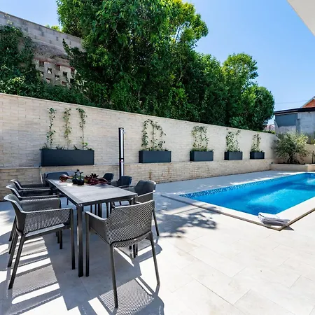 Marijan - Modern With Pool & Jacuzzi - Rovinj *