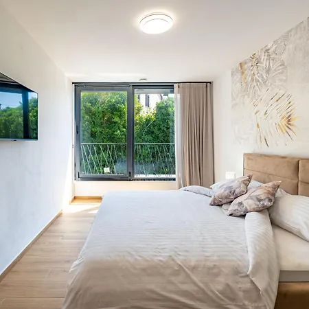 Marijan - Modern With Pool & Jacuzzi - Rovinj *